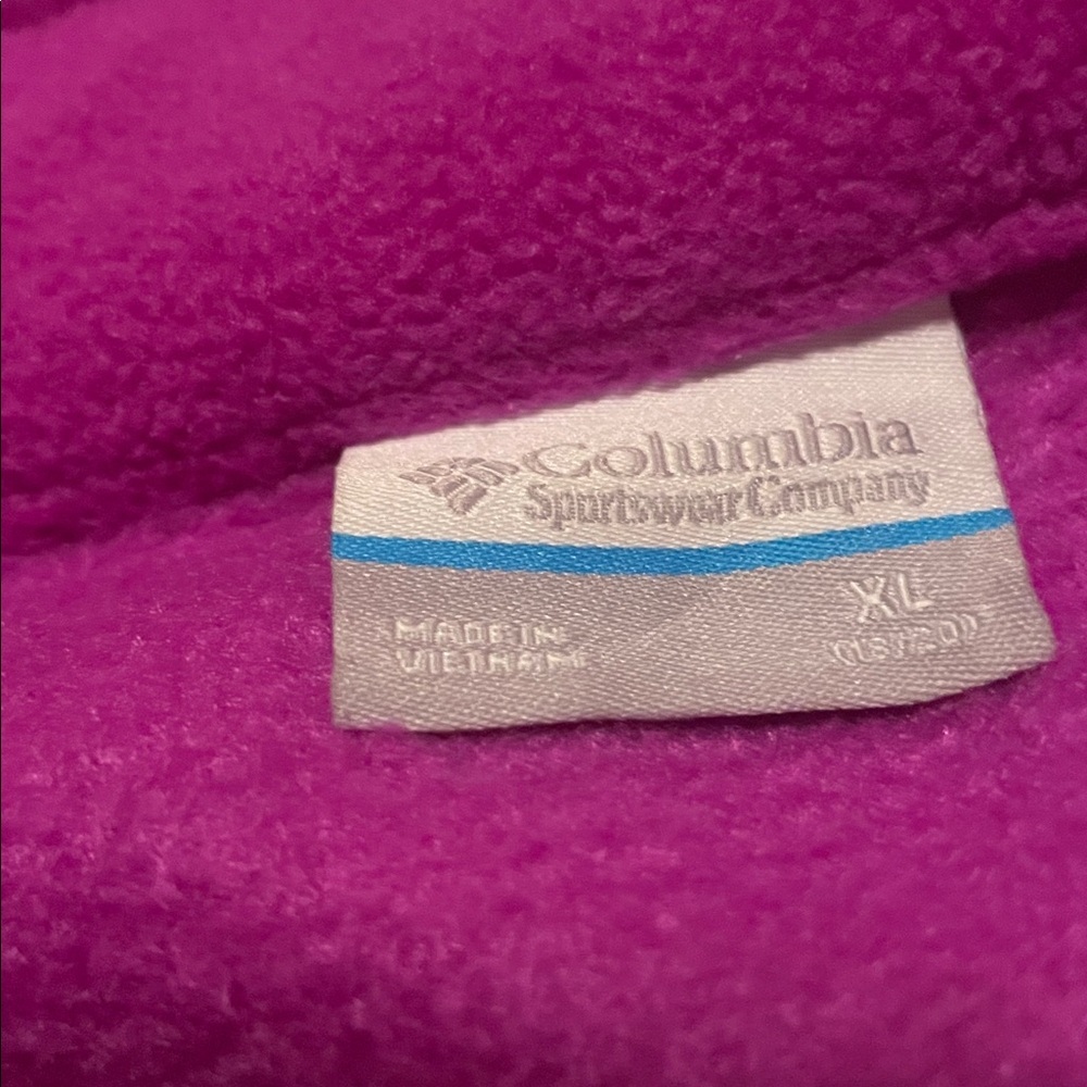 Columbia Fleece Jacket in Bold Magenta - Picture 2 of 3